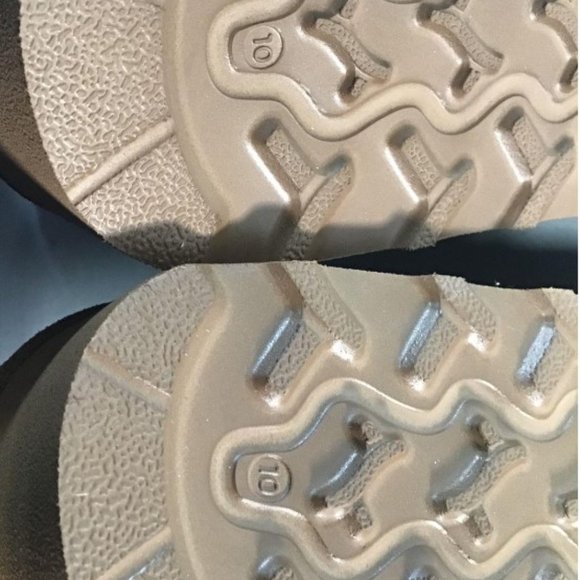 BEARPAW Megan Suede Sheepskin Boot 10 - Picture 7 of 9